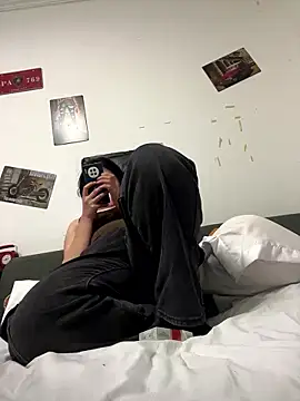 Snapshot of Qidandan778 chatting on January 16, 1:48 pm Qidandan778 online show from January 16, 1:48 pm