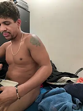 bigdick211292 online show from July 4, 5:39 pm