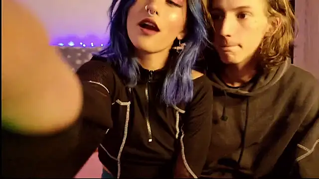 LunaisBack online show from March 31, 11:07 pm