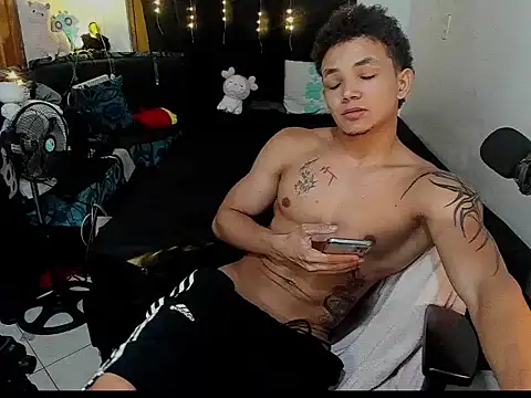 Snapshot of Dres4U chatting on February 23, 6:25 am Dres4U online show from February 23, 6:25 am