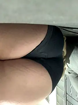 Loirinhaseexy01 online show from January 6, 5:17 pm