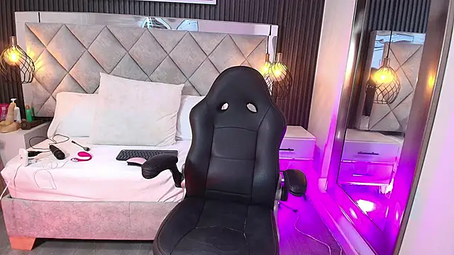 Sara Channel01 online show from February 9, 11:30 am