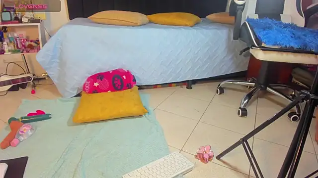 karen adamss online show from March 10, 4:27 am