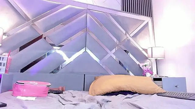 melody  sweet  online show from March 15, 8:21 am