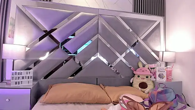 melody  sweet  online show from April 4, 8:26 pm