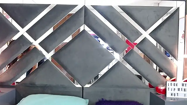 melody  sweet  online show from February 6, 9:11 pm