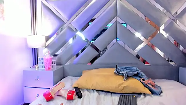 melody  sweet  online show from March 21, 8:15 am