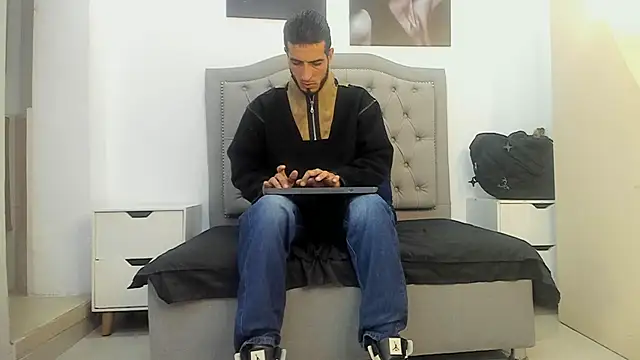 marc ruffa online show from February 22, 7:15 pm