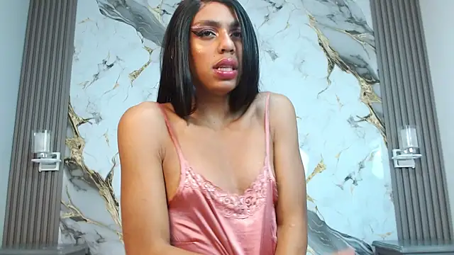 ISABELLA-SCOTT online show from January 17, 4:10 pm