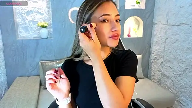 Amy Kerr Tx online show from January 9, 8:16 pm