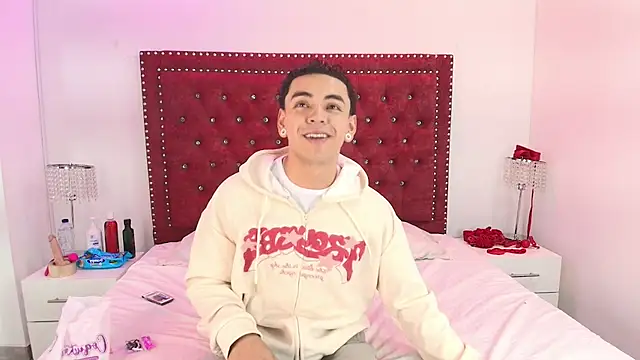 Jaden and sofia online show from June 10, 3:19 am