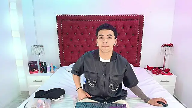 Jaden and sofia online show from July 28, 3:14 am