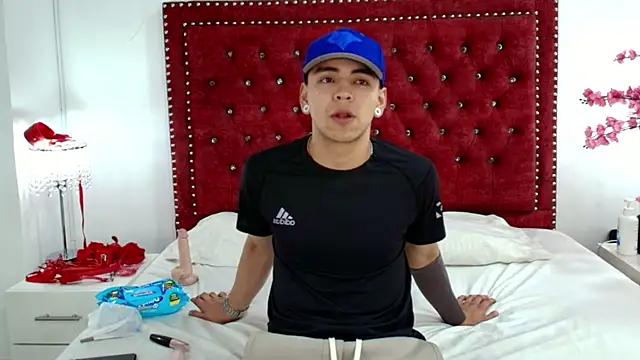 Jaden and sofia online show from May 15, 3:15 am