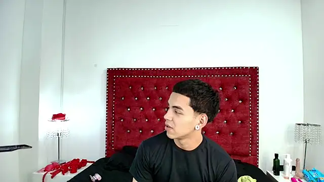 Jaden and sofia online show from May 14, 3:03 am