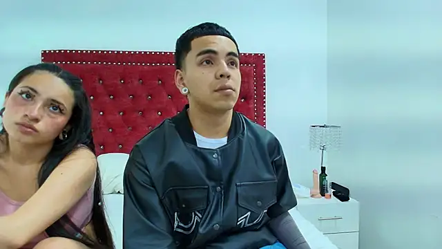 Jaden and sofia online show from April 3, 2:51 am