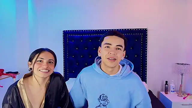 Jaden and sofia online show from April 15, 3:34 am