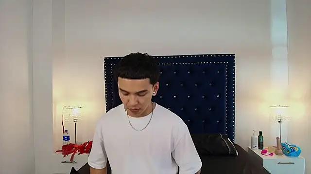 Jaden and sofia online show from May 3, 3:22 am