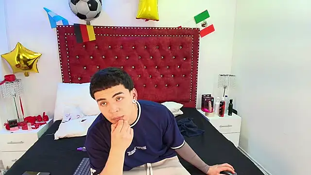 Jaden and sofia online show from June 30, 3:06 am
