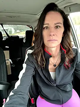 Snapshot of Edens_Promise chatting on January 10, 2:34 pm Edens Promise online show from January 10, 2:34 pm