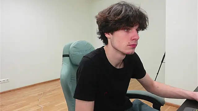 Daniel Shawnn online show from February 15, 7:02 pm