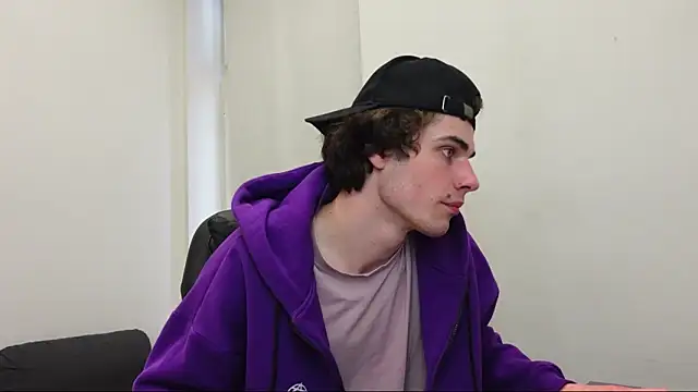 Daniel Shawnn online show from April 2, 2:02 pm