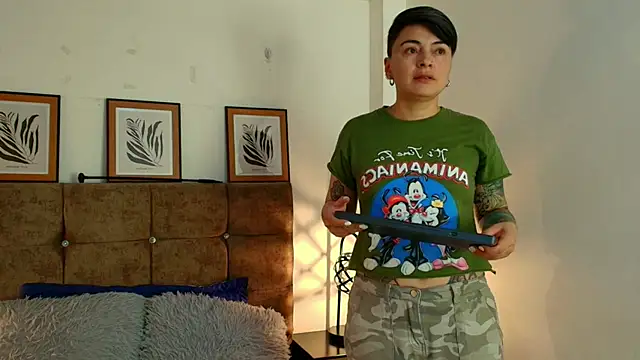 kat paradise online show from April 5, 11:39 am