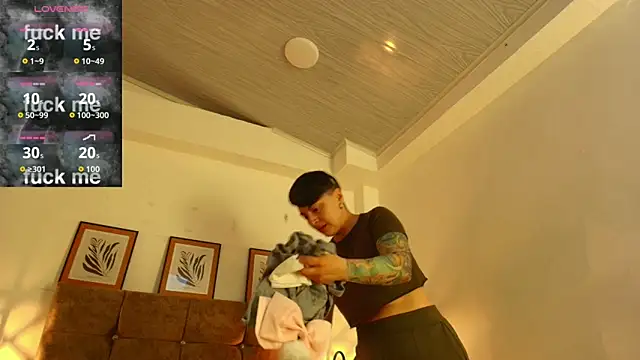 kat paradise online show from April 2, 11:50 am