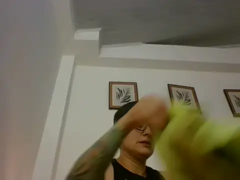 kat paradise online show from January 18, 12:19 pm