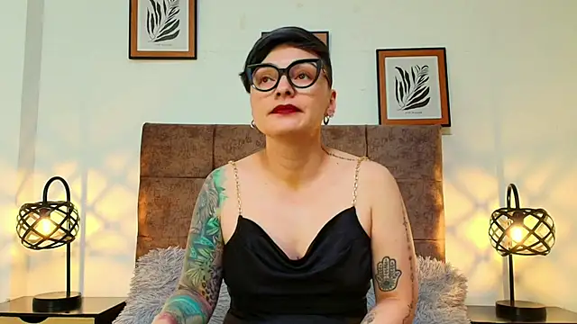 kat paradise online show from April 26, 2:47 pm