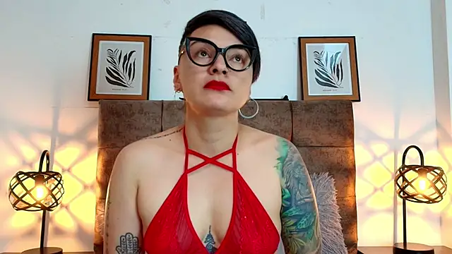 Snapshot of kat_paradise chatting on June 3, 2:33 pm kat paradise online show from June 3, 2:33 pm