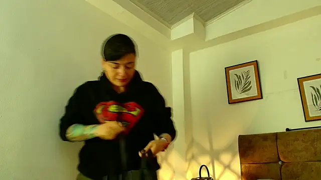 kat paradise online show from April 14, 11:37 am