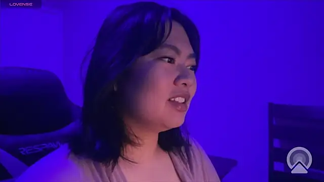 kuromixx444 online show from February 6, 7:04 am