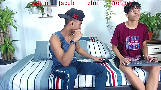 Interracial Snow Bunny online show from January 12, 10:14 pm