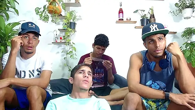 Interracial Snow Bunny online show from March 3, 11:12 pm