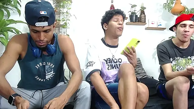 Interracial Snow Bunny online show from March 6, 11:11 pm