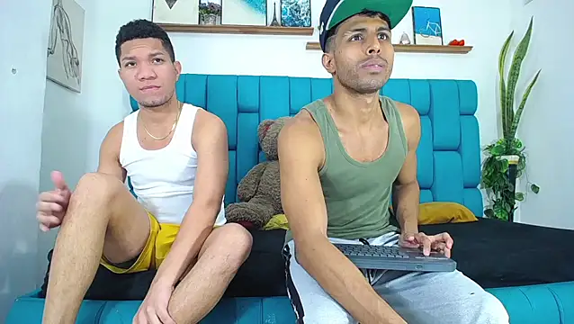 Interracial Snow Bunny online show from April 7, 9:16 pm