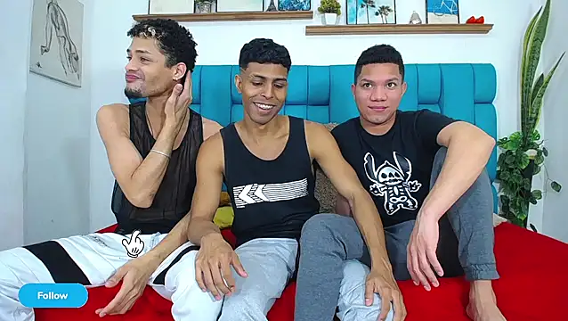 Interracial Snow Bunny online show from April 16, 9:39 pm