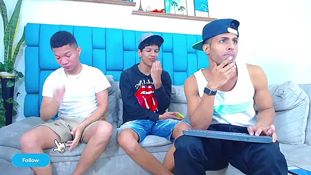 Interracial Snow Bunny online show from March 27, 8:10 pm