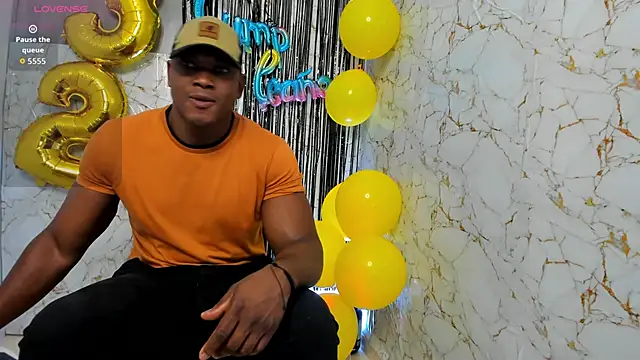 Snapshot of ArexBlack chatting on June 16, 12:10 am ArexBlack online show from June 16, 12:10 am