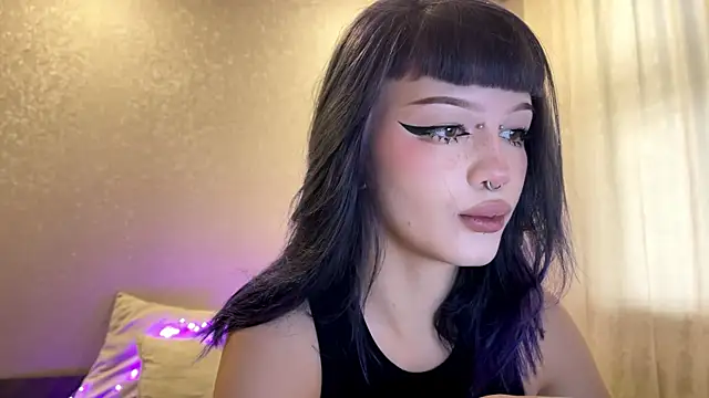 dieonisiaaaa online show from January 12, 7:26 am