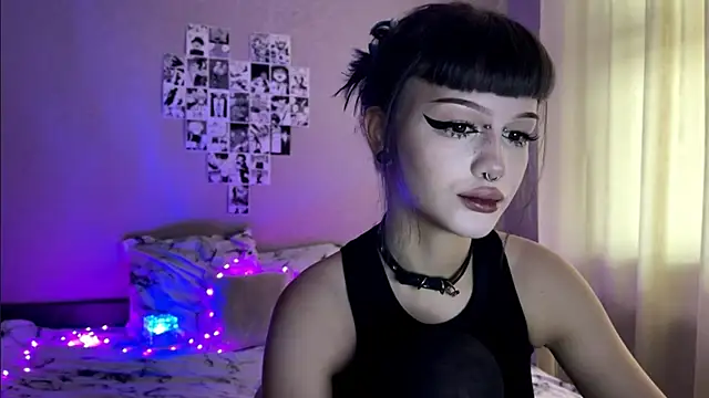 dieonisiaaaa online show from January 14, 6:39 am