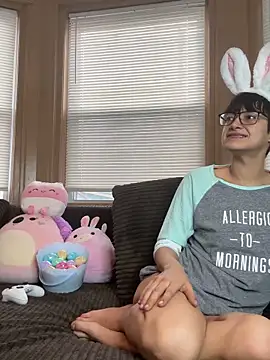 FaiiryArii online show from April 3, 1:06 pm