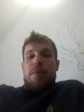 Snapshot of Bosik23 chatting on February 4, 11:49 am Bosik23 online show from February 4, 11:49 am