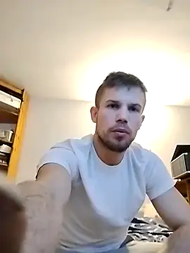 Snapshot of Bosik23 chatting on February 14, 1:17 am Bosik23 online show from February 14, 1:17 am