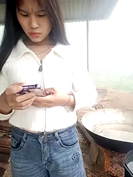 congchua977 online show from February 12, 1:27 am