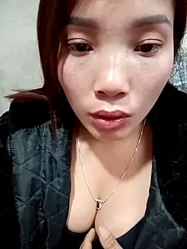 yeutinh00 online show from February 10, 5:50 am