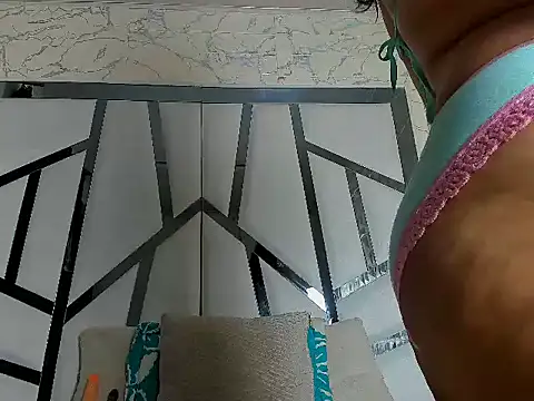 Snapshot of Lunahot68 chatting on February 13, 3:06 am Lunahot68 online show from February 13, 3:06 am