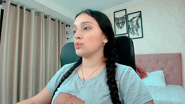 littlemolly walcott online show from March 3, 12:28 am