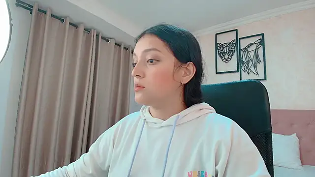 Snapshot of littlemolly_walcott chatting on June 29, 10:53 pm littlemolly walcott online show from June 29, 10:53 pm