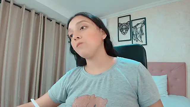 Snapshot of littlemolly_walcott chatting on July 1, 1:17 am littlemolly walcott online show from July 1, 1:17 am